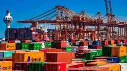 نمو متسارع لقطاع الخدمات اللوجستية...