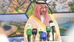 «الخريف» يشيد بدعم أمير جازان...